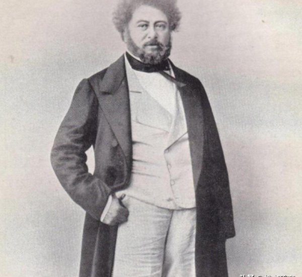 大仲马和小仲马的关系