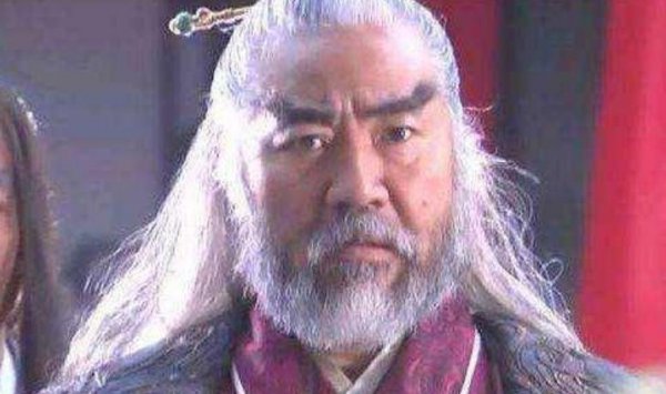 乔峰的降龙十八掌是谁教的