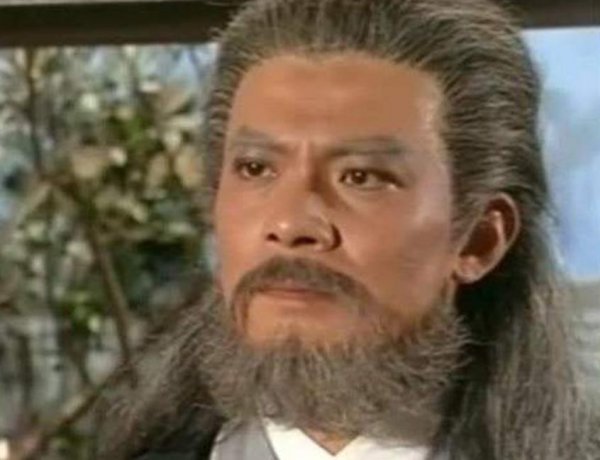 乔峰的降龙十八掌是谁教的