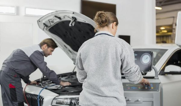 初中毕业男孩学什么技术最好