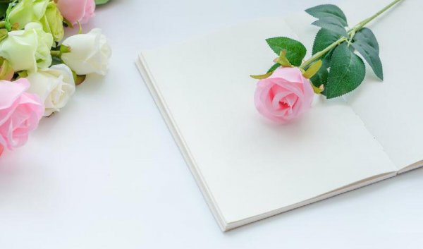 一个已婚男人爱上一个已婚女人的表现