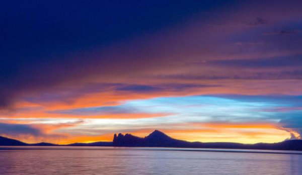 世界上海拔最高的咸水湖