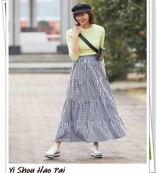 蛋糕裙搭配什么上衣显得年龄小