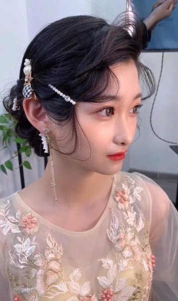 学化妆出来工资高吗