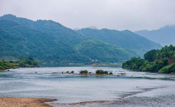 用典是修辞手法吗