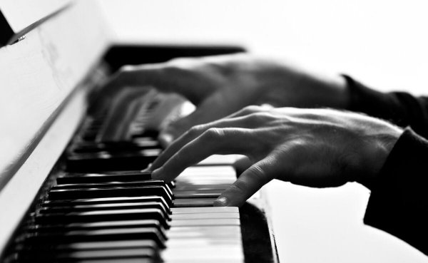 钢琴属于什么乐器类型