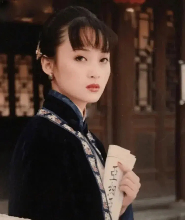 小凤仙的简介及个人资料