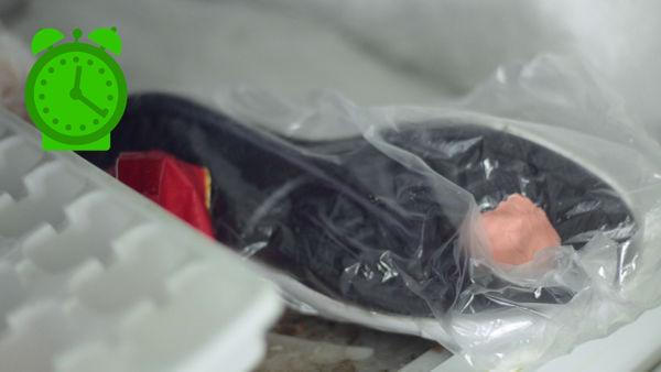 口香糖粘在鞋子上如何弄掉