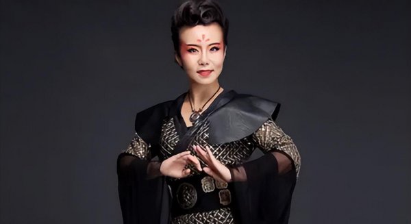 歌手龚琳娜个人资料及简历