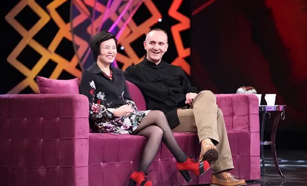 歌手龚琳娜个人资料及简历