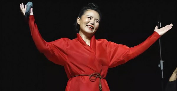 歌手龚琳娜个人资料及简历