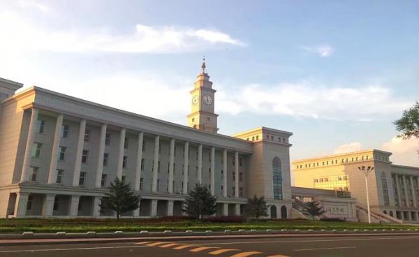 哈尔滨在中国的哪个方向