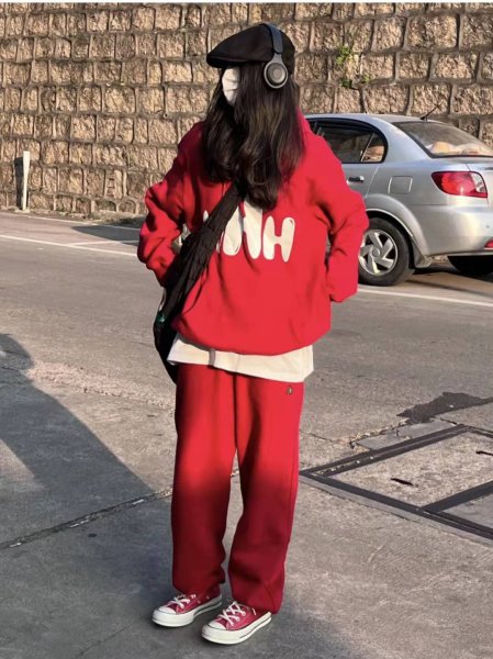 红色裤子搭配图片