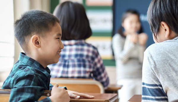 孩子上课说话屡教不改怎么办