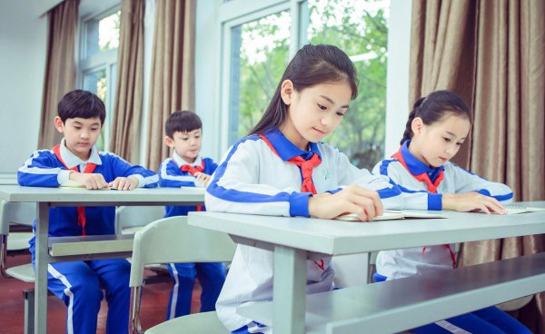 孩子上课说话屡教不改怎么办