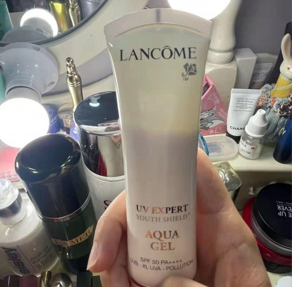 兰蔻防晒霜小白管怎么样