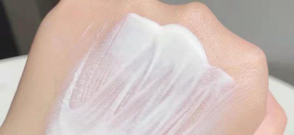 兰蔻防晒霜小白管怎么样