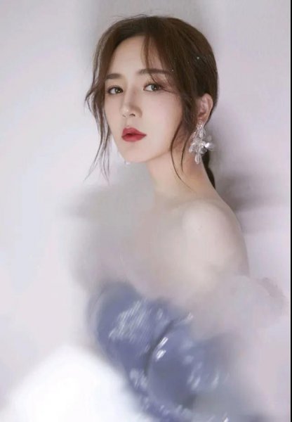 靳梦佳的个人资料简介