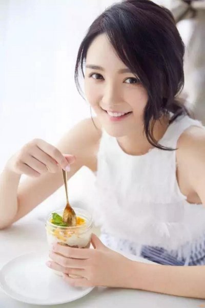 靳梦佳的个人资料简介