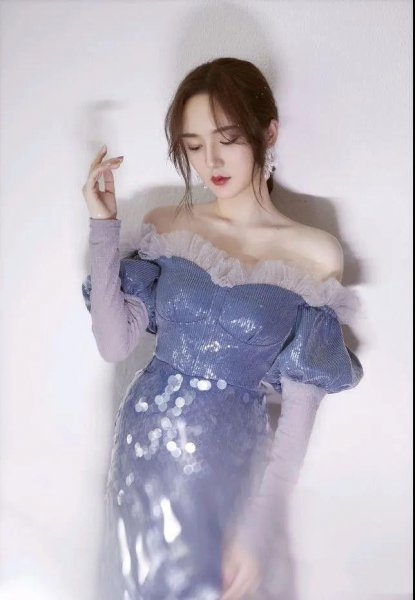 靳梦佳的个人资料简介