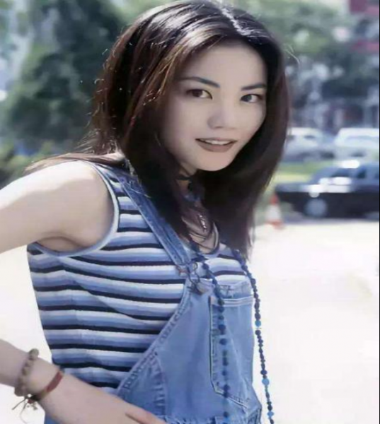 演员周迅简历个人简介