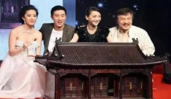 演员周迅简历个人简介