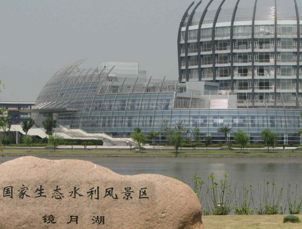 东华大学是名牌大学吗