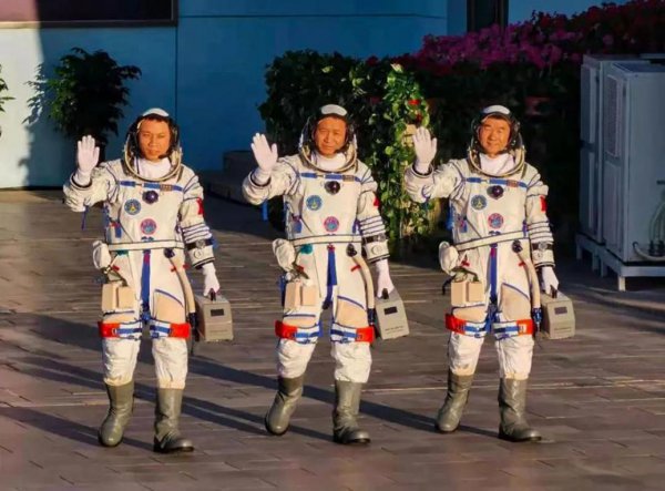 宇航员和航天员的区别