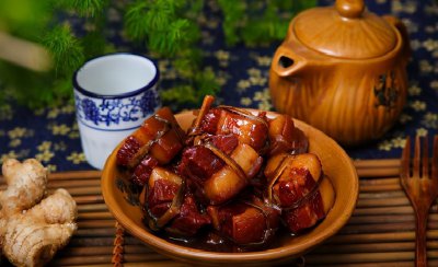 猪肉上的蓝章和绿章哪个肉好 猪肉3种颜色代表不同标准