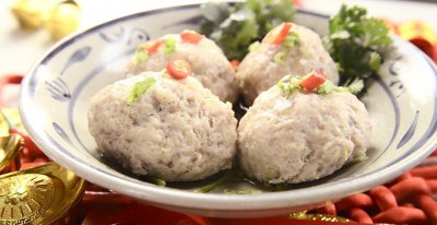 四喜丸子和狮子头的区别 四喜丸子和狮子头是一道菜吗