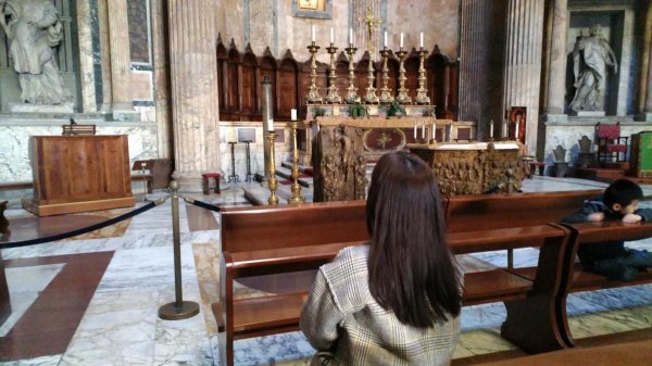 穹顶有个大洞的万神庙不会漏雨吗