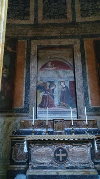 穹顶有个大洞的万神庙不会漏雨吗