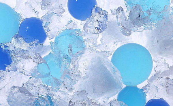 玻璃是用什么原料做出来的