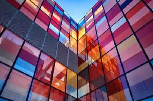 玻璃是用什么原料做出来的