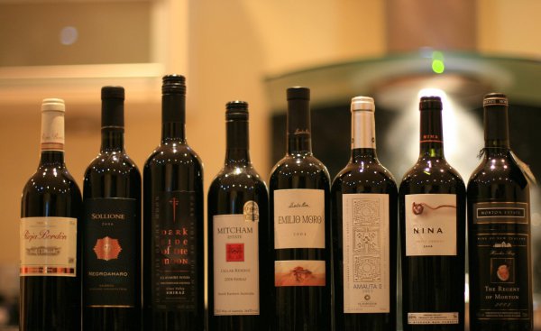 和中国季节相反的地区是哪个地区