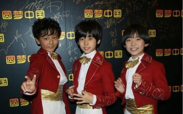 易烊千玺家是干什么的