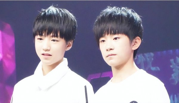 易烊千玺家是干什么的