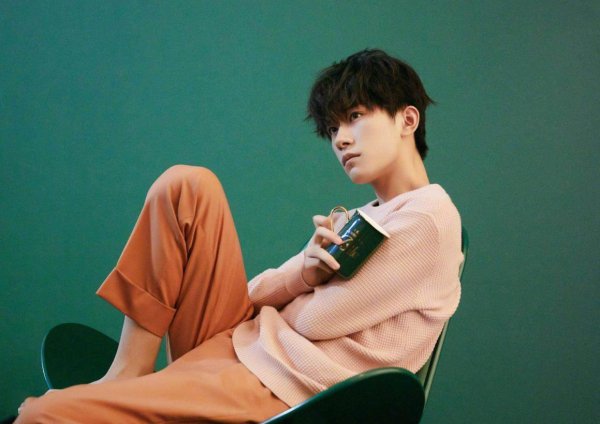 易烊千玺家是干什么的