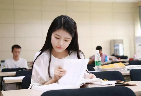 大学奖学金一般多少钱