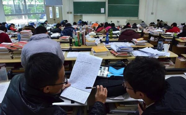 大学奖学金一般多少钱