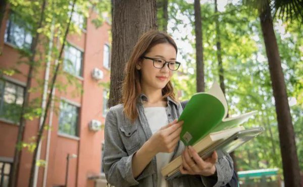 大学奖学金一般多少钱