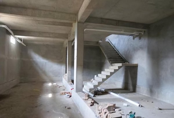 洋房一楼带地下室是个坑吗