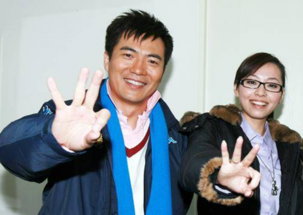 黄健翔为什么被央视解雇