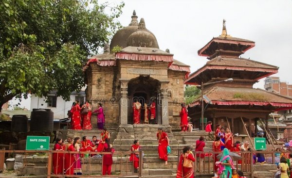 为什么尼泊尔人一年四季不穿袜子