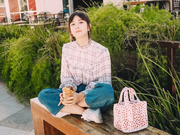 日本头号写真女郎莉亚迪桑