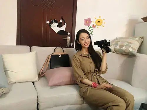 吉娜个人资料简介