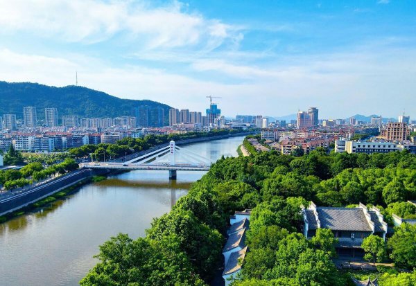 诸暨是哪个省的城市