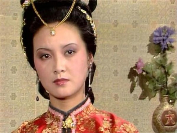 王熙凤是谁的妻子