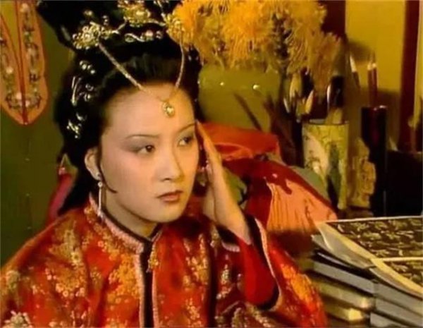 王熙凤是谁的妻子