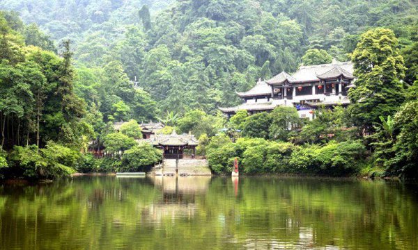 四川青城山在哪里